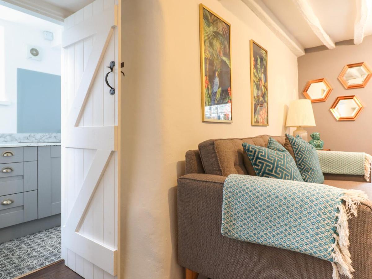 3 Ivy Court Villa Долгелай Екстериор снимка