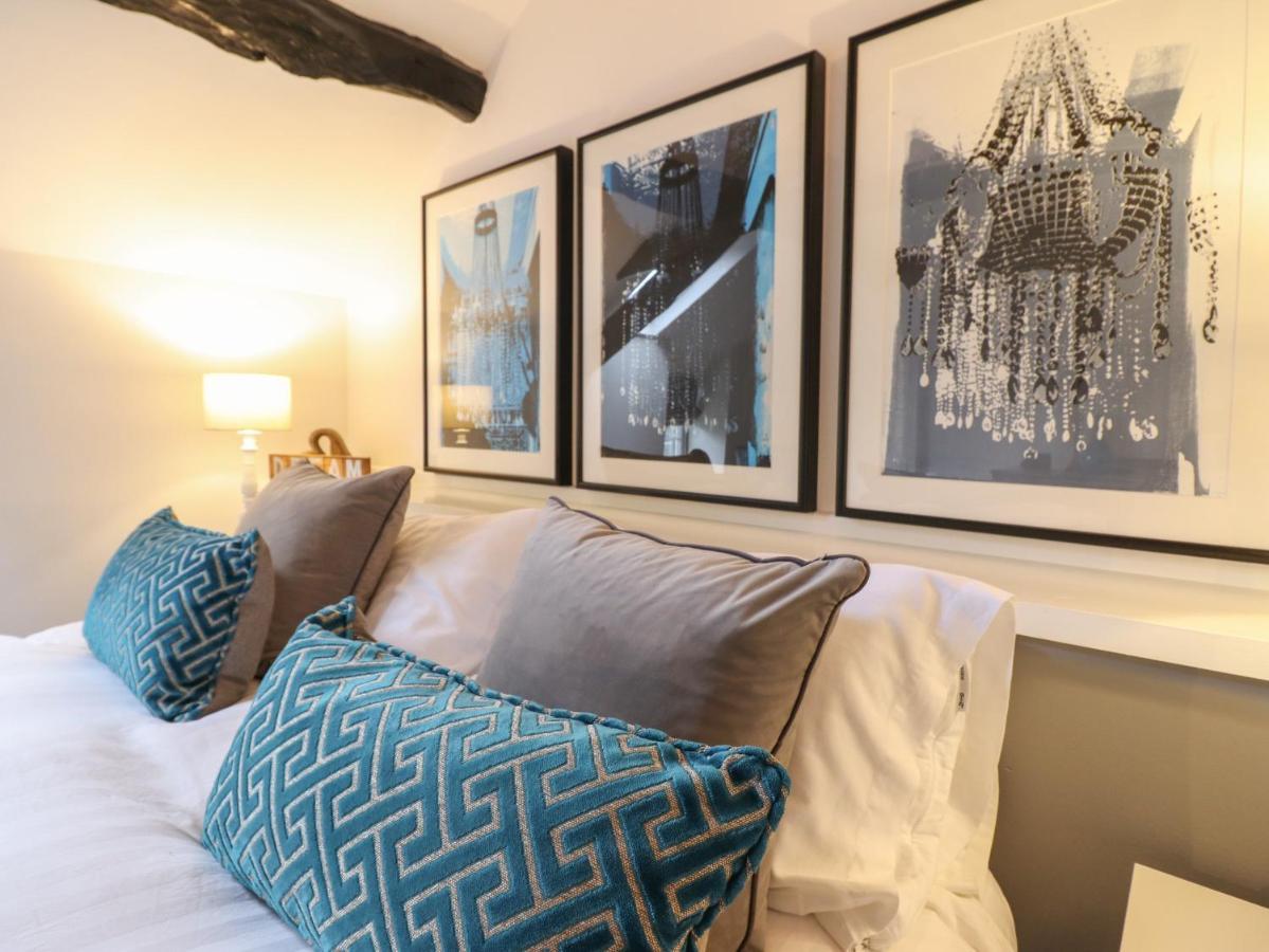 3 Ivy Court Villa Долгелай Екстериор снимка